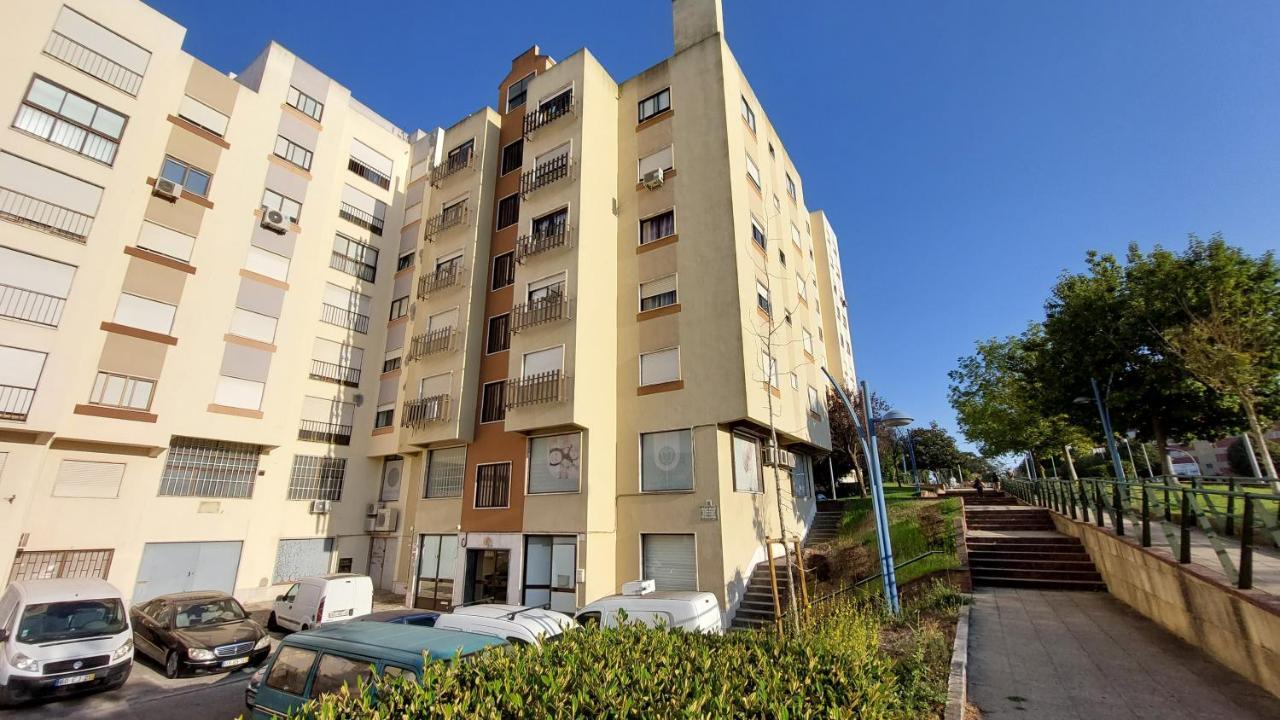 Апартаменти Enjoy Lisbon Cascais Sintra 1200 Metres To Metro Blue Line Sintra Rail Line Free Parking Амадора Екстер'єр фото